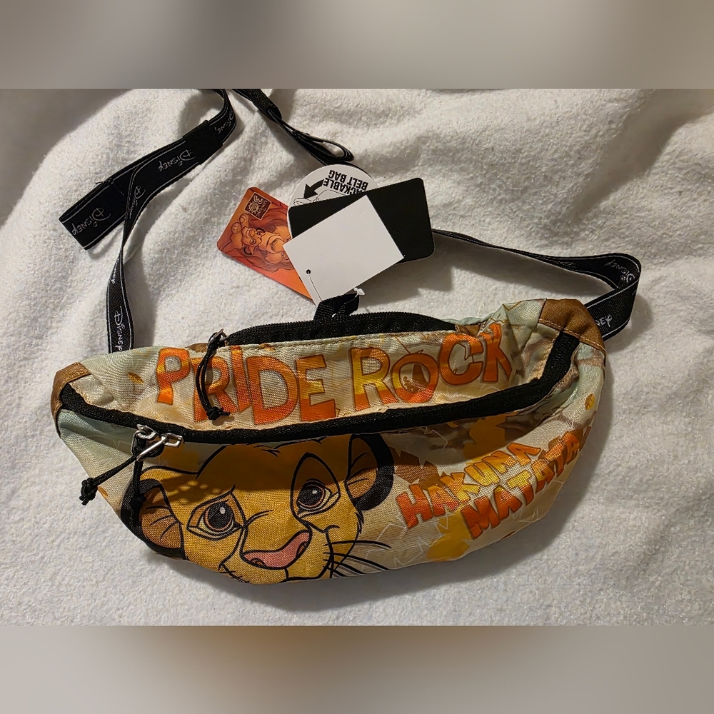 Disney Lion King Pride Rock Fanny Pack NWT